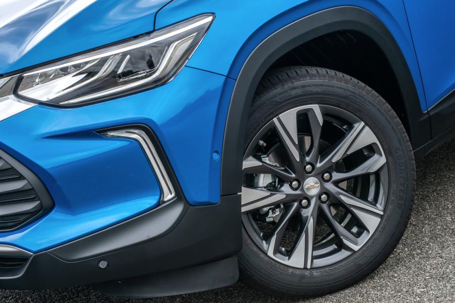 Детали экстерьера Chevrolet Tracker Premier 2020 года  (фото 12 из 17)